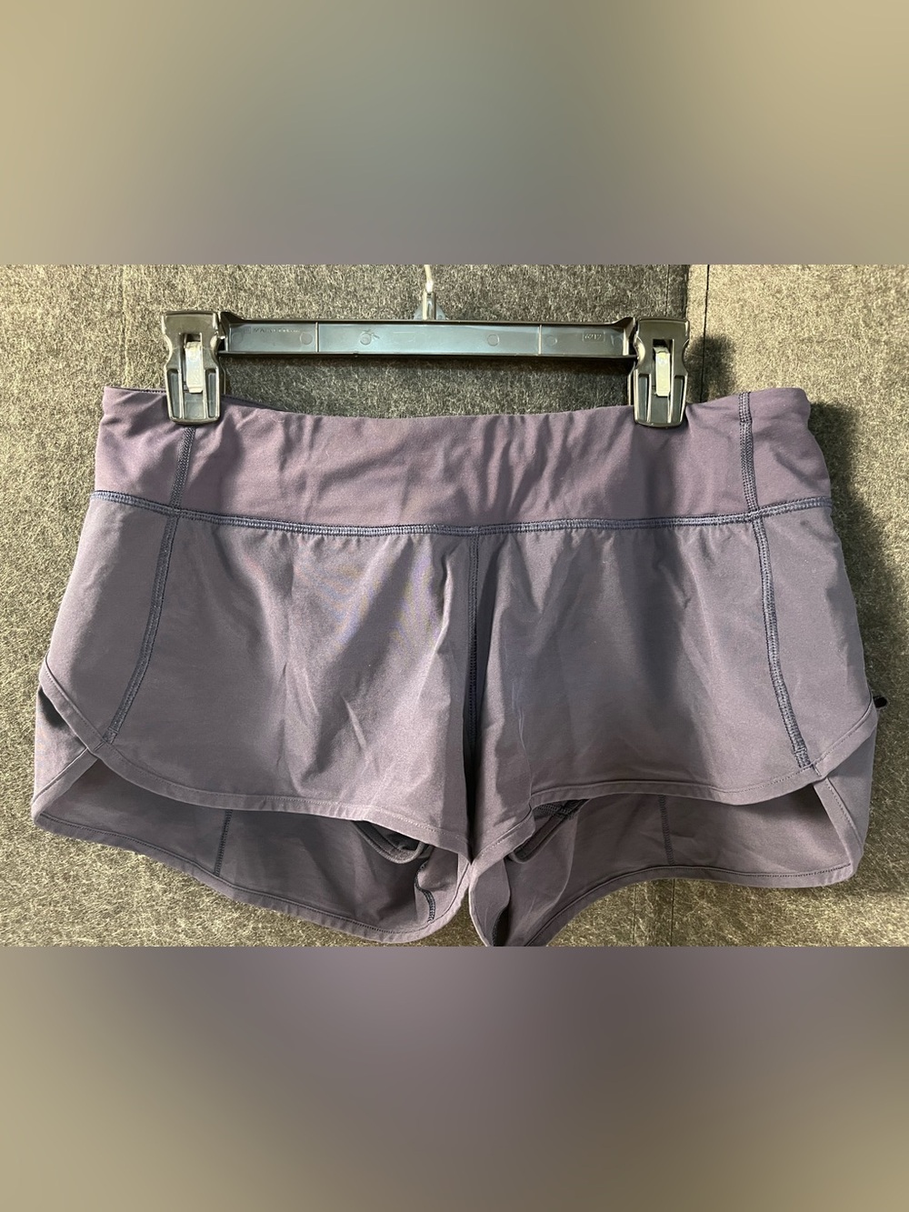 lululemon REVERSIBLE navy blue and white/lt grey women’s Athletic Shorts